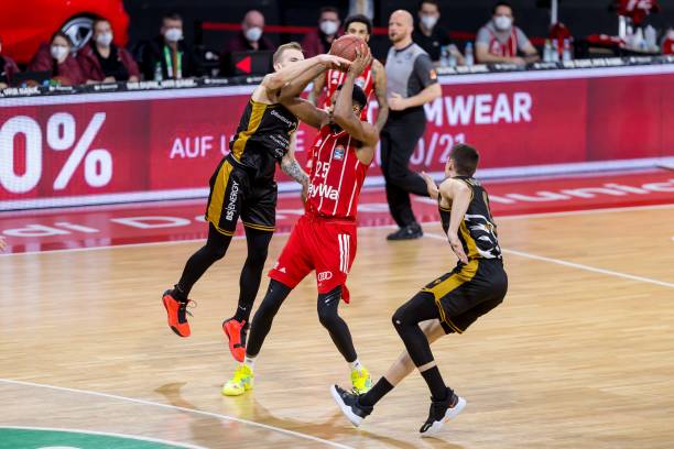 更具深度和 更具深度和