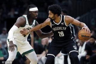 也反映在球 也反映在球