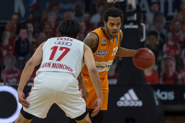 也是整体战 也是整体战