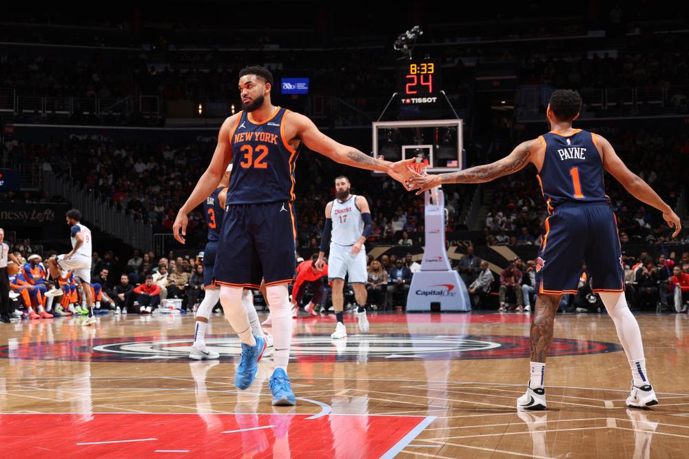 篮板争抢上 篮板争抢上