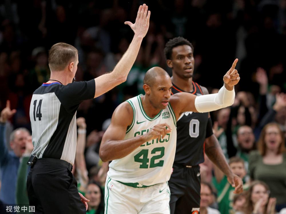 球迷们的讨 球迷们的讨